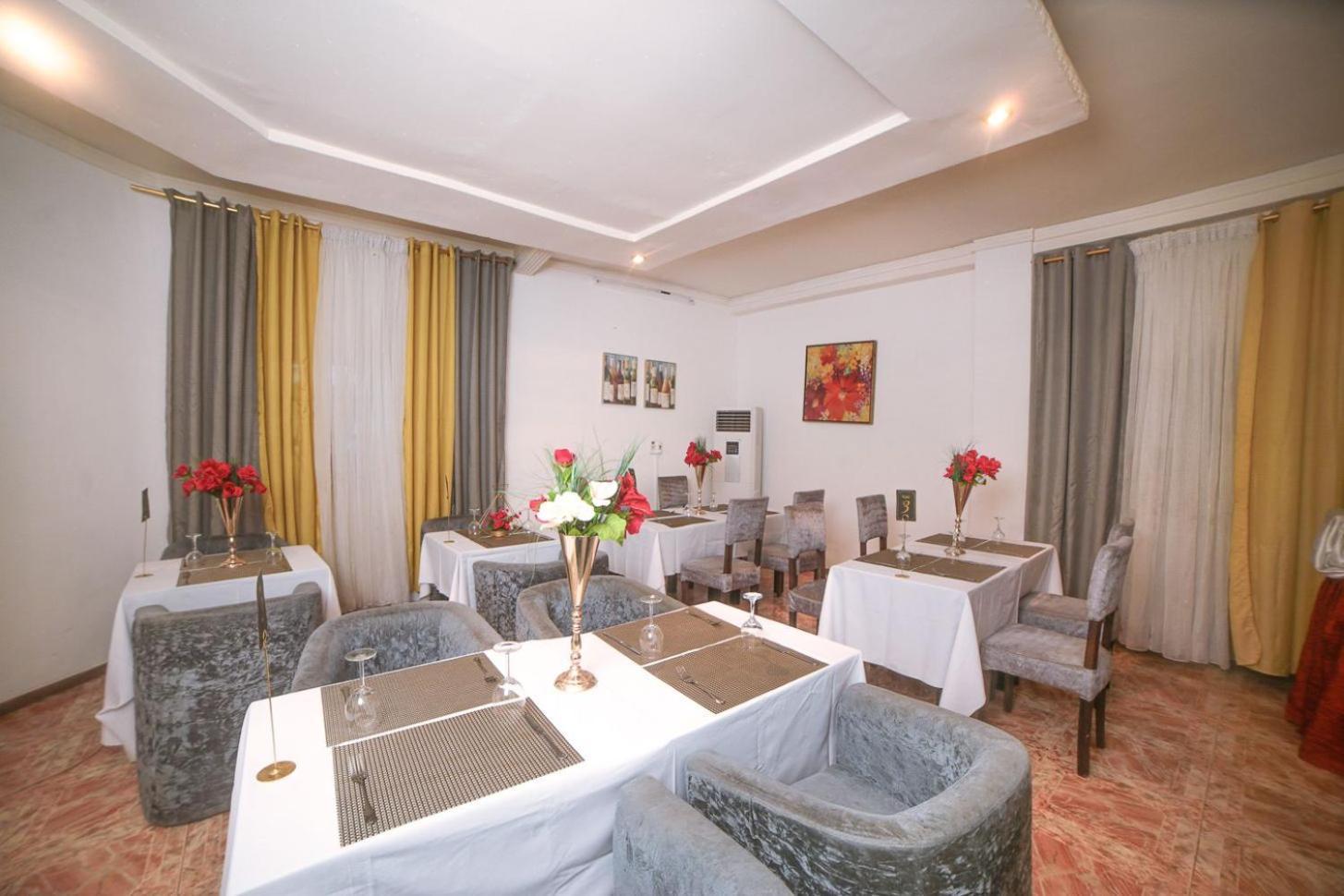 Les Residences De La Providence - Appart Hotel Yaoundé Exteriör bild