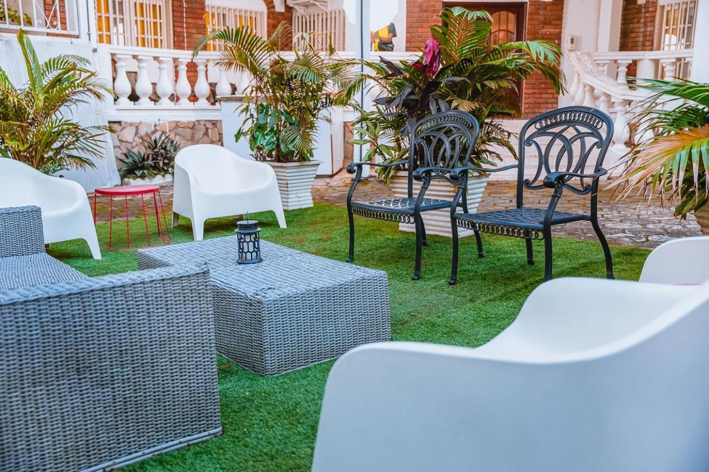 Les Residences De La Providence - Appart Hotel Yaoundé Exteriör bild